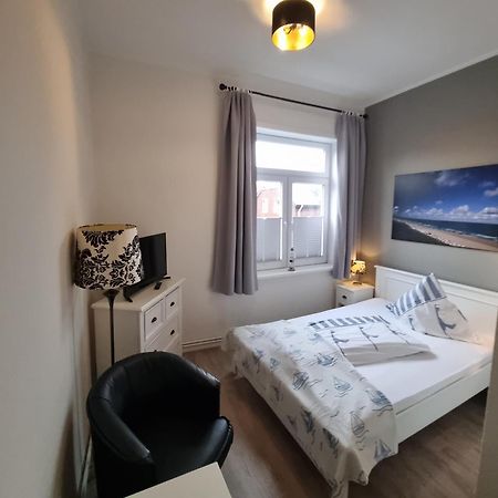 Hotel-Cafe-Lindow Wenningstedt-Braderup Exterior foto